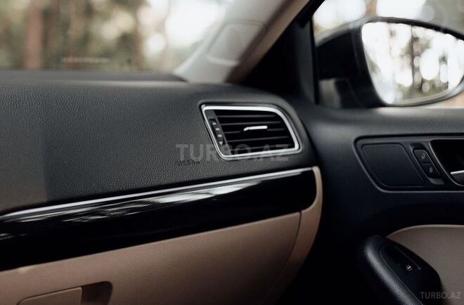 Volkswagen Jetta 2016, 77,000 km - 1.8 l - Bakı