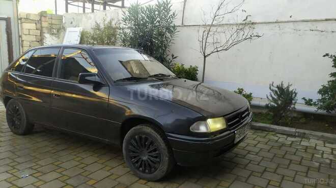 Opel Astra 1993, 408,756 km - 1.6 л - Bakı
