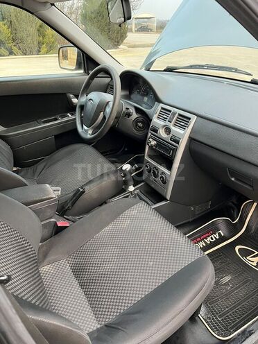 LADA (VAZ) Priora 2013, 240,000 km - 1.6 l - Qobustan