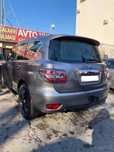 Nissan Patrol 2010, 115,000 km - 5.6 l - Bakı