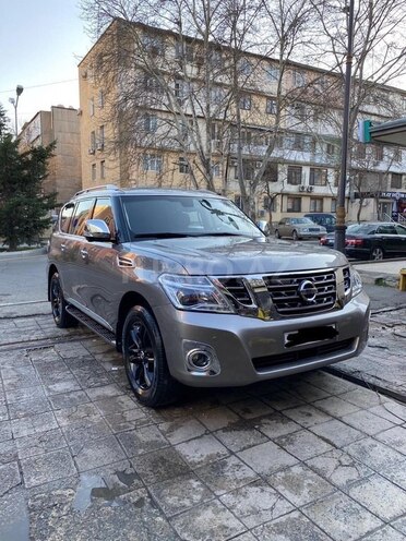 Nissan Patrol 2010, 115,000 km - 5.6 l - Bakı