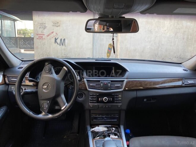Mercedes E 220 2011, 290,000 km - 2.2 л - Bakı