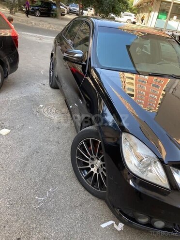 Mercedes E 220 2011, 290,000 km - 2.2 л - Bakı