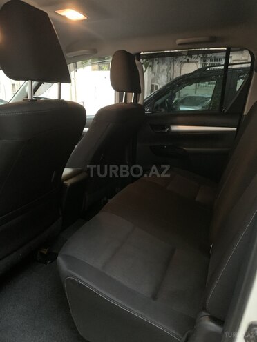 Toyota Hilux 2016, 152,000 km - 2.8 л - Bakı