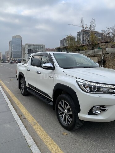 Toyota Hilux 2016, 152,000 km - 2.8 л - Bakı