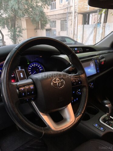 Toyota Hilux 2016, 152,000 km - 2.8 л - Bakı