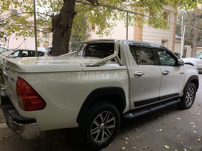 Toyota Hilux 2016, 152,000 km - 2.8 л - Bakı