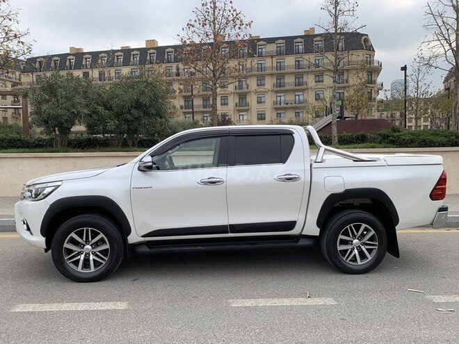 Toyota Hilux 2016, 152,000 km - 2.8 л - Bakı