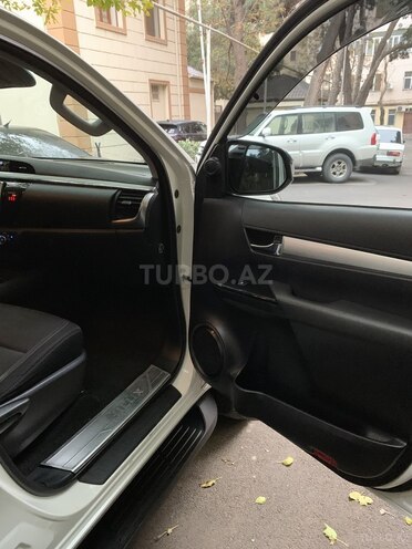 Toyota Hilux 2016, 152,000 km - 2.8 л - Bakı