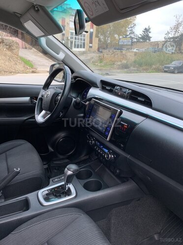 Toyota Hilux 2016, 152,000 km - 2.8 л - Bakı