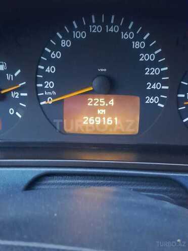 Mercedes E 240 2001, 270,000 km - 2.6 l - Bakı