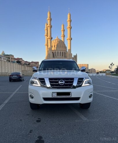 Nissan Patrol 2017, 83,000 km - 4.0 л - Bakı