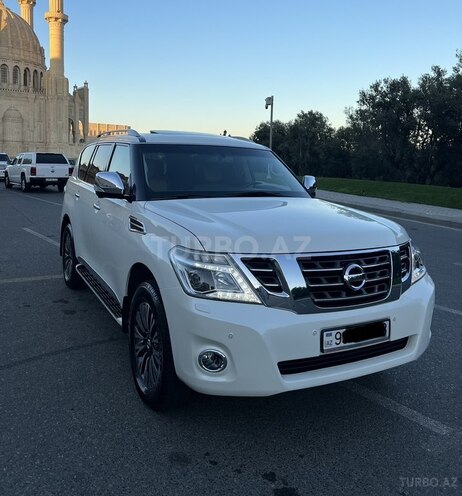 Nissan Patrol 2017, 83,000 km - 4.0 л - Bakı
