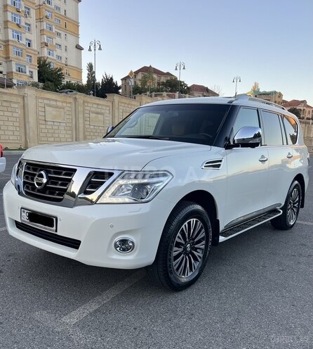 Nissan Patrol 2017, 83,000 km - 4.0 л - Bakı