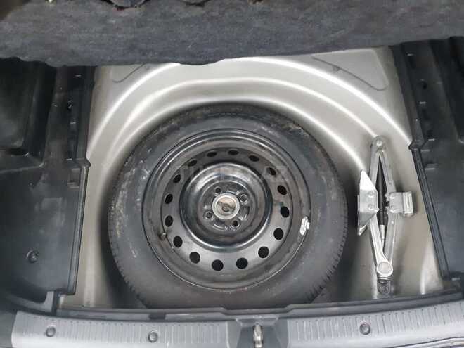 Toyota Corolla 2005, 214,000 km - 1.4 l - Sumqayıt