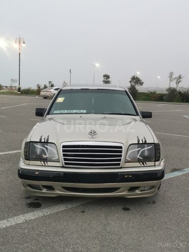 Mercedes E 200 1990, 445,100 km - 2.0 l - Sumqayıt