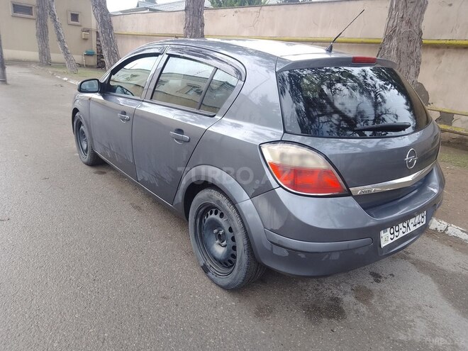 Opel Astra 2005, 233,000 km - 1.4 l - Bakı