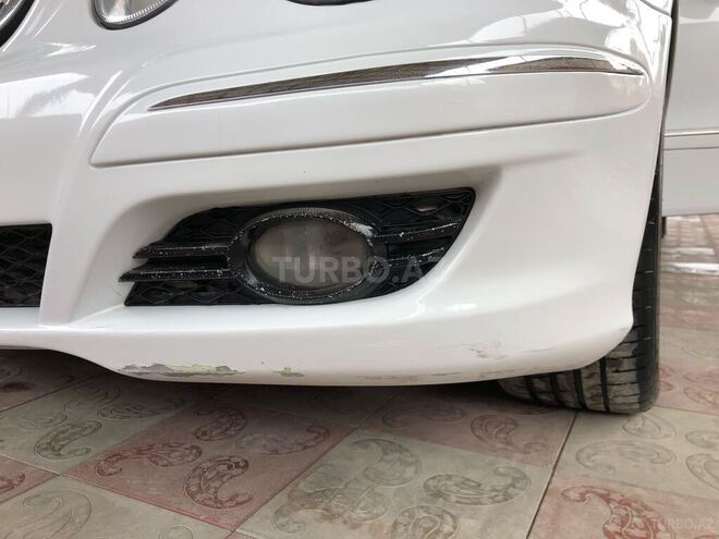 Mercedes E 220 2006, 463,500 km - 2.2 l - Bakı