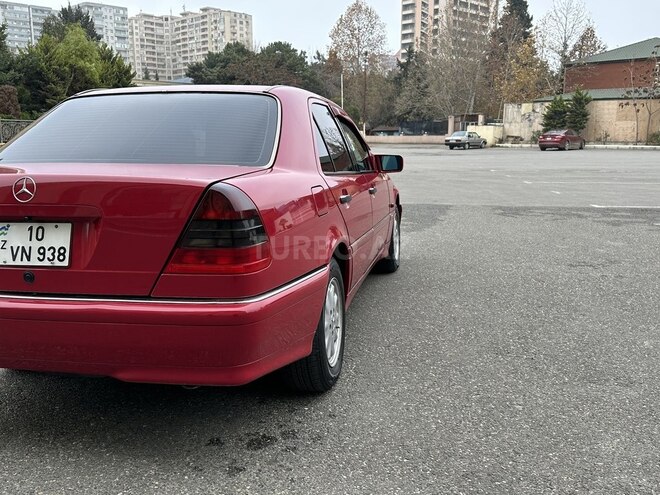 Mercedes C 200 1997, 235,421 km - 2.0 l - Bakı