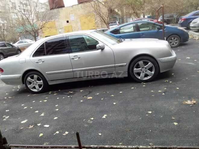 Mercedes E 220 2000, 380,000 km - 2.2 л - Bakı
