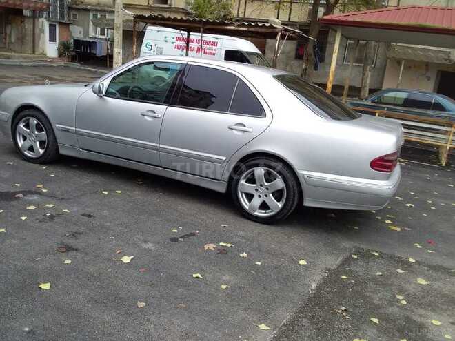 Mercedes E 220 2000, 380,000 km - 2.2 л - Bakı