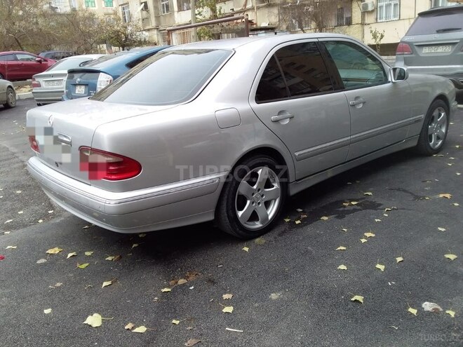 Mercedes E 220 2000, 380,000 km - 2.2 л - Bakı