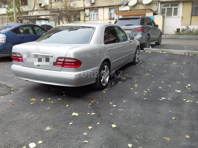 Mercedes E 220 2000, 380,000 km - 2.2 л - Bakı