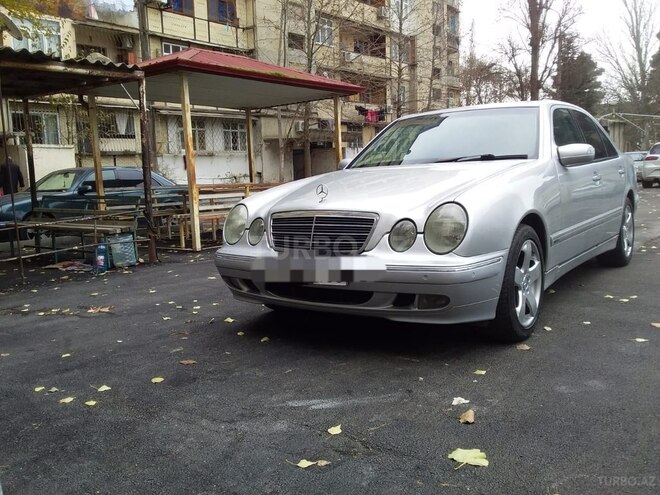 Mercedes E 220 2000, 380,000 km - 2.2 л - Bakı