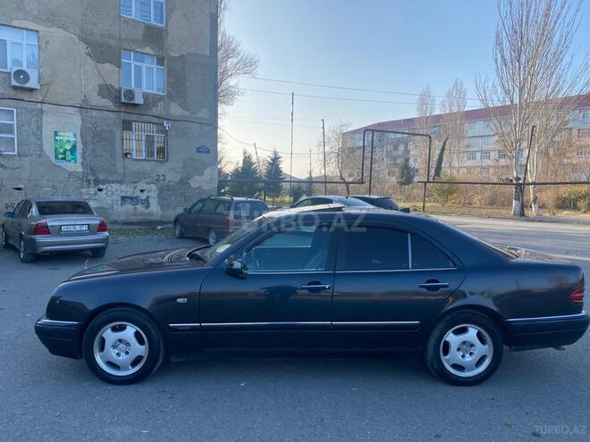 Mercedes E 240 1998, 278,800 km - 2.4 l - Sumqayıt