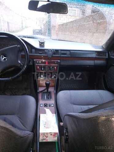 Mercedes E 300 1992, 185,000 km - 3.0 l - Bakı