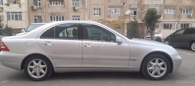 Mercedes C 240 2002, 254,000 km - 2.6 l - Şirvan