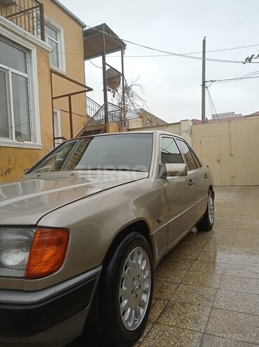 Mercedes E 230 1992, 501,000 km - 2.3 l - Bakı