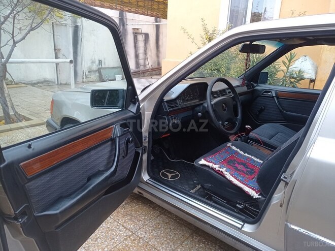 Mercedes E 230 1992, 501,000 km - 2.3 l - Bakı