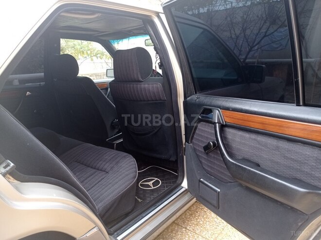 Mercedes E 230 1992, 501,000 km - 2.3 l - Bakı