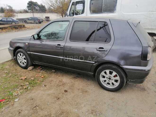 Volkswagen Golf 1995, 180,000 km - 1.8 л - Mingəçevir