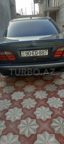 Mercedes E 280 2001, 325,000 km - 2.8 l - Bakı