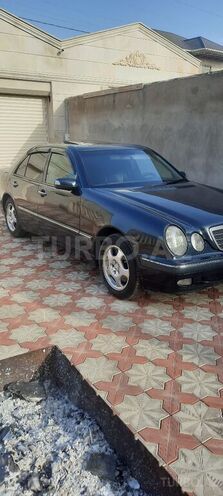 Mercedes E 280 2001, 325,000 km - 2.8 l - Bakı