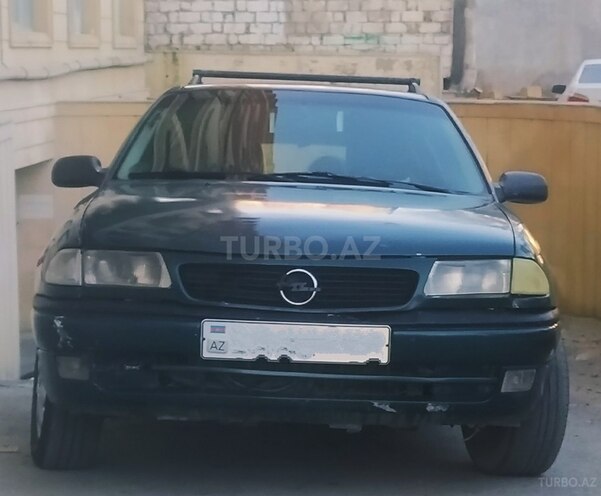 Opel Astra 1996, 245,000 km - 1.6 l - Bakı