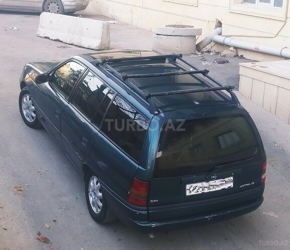Opel Astra 1996, 245,000 km - 1.6 l - Bakı