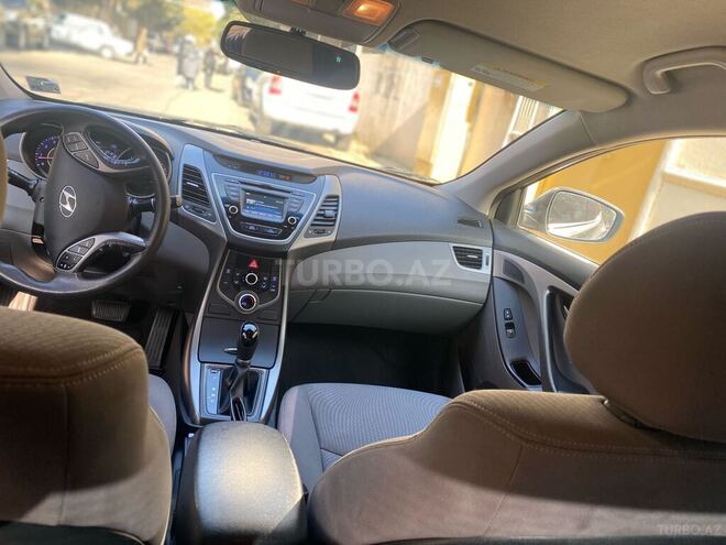 Hyundai Elantra 2015, 92,000 km - 1.8 l - Bakı