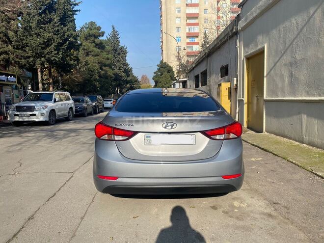 Hyundai Elantra 2015, 92,000 km - 1.8 l - Bakı
