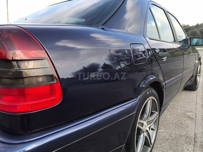 Mercedes C 180 1997, 326,000 km - 1.8 l - Bakı