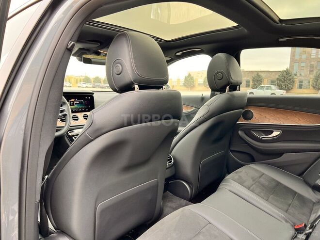 Mercedes E 300 de 2021, 10,000 km - 2.0 l - Bakı