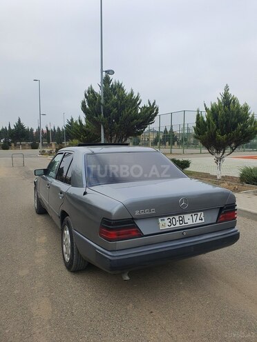 Mercedes E 200 1989, 350,000 km - 2.0 l - İmişli