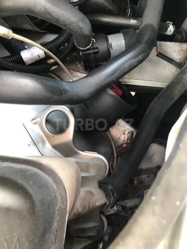 Mercedes E 220 2001, 270,000 km - 2.2 l - Bakı