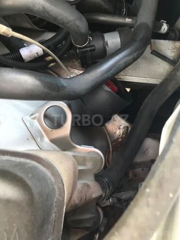 Mercedes E 220 2001, 270,000 km - 2.2 l - Bakı