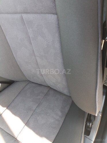 Mercedes E 200 2001, 194,247 km - 2.0 l - Gəncə