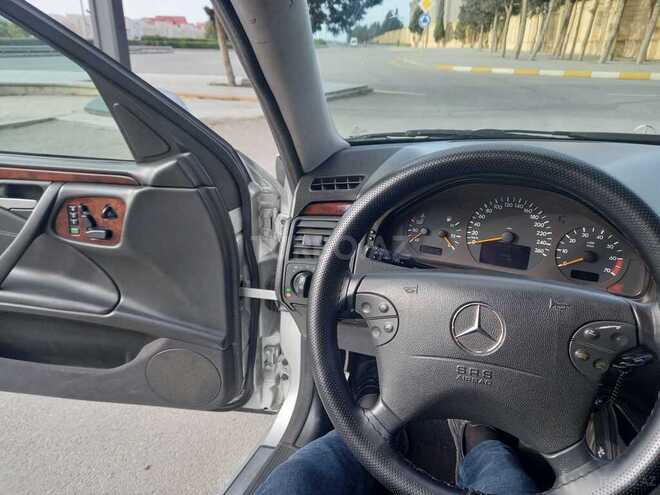 Mercedes E 240 2000, 415,000 km - 2.4 л - Bakı