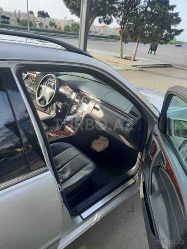 Mercedes E 240 2000, 415,000 km - 2.4 л - Bakı