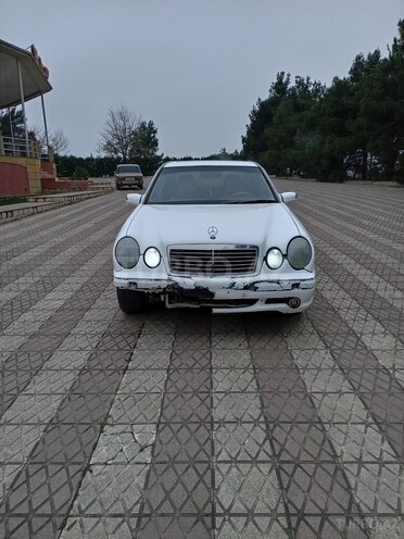 Mercedes E 230 1996, 303,456 km - 2.3 l - Cəlilabad